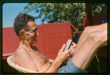 1997 - Falecimento do Dr. Bronner.